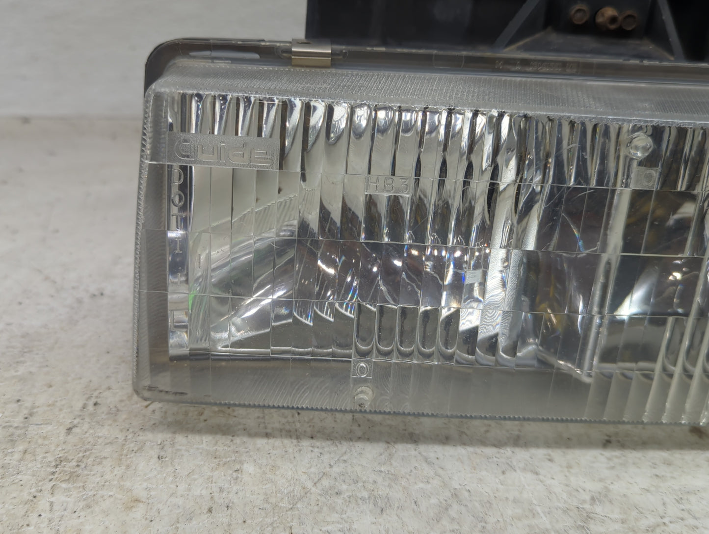 1995-2005 Gmc Safari Driver Left Oem Head Light Headlight Lamp - Oemusedautoparts1.com