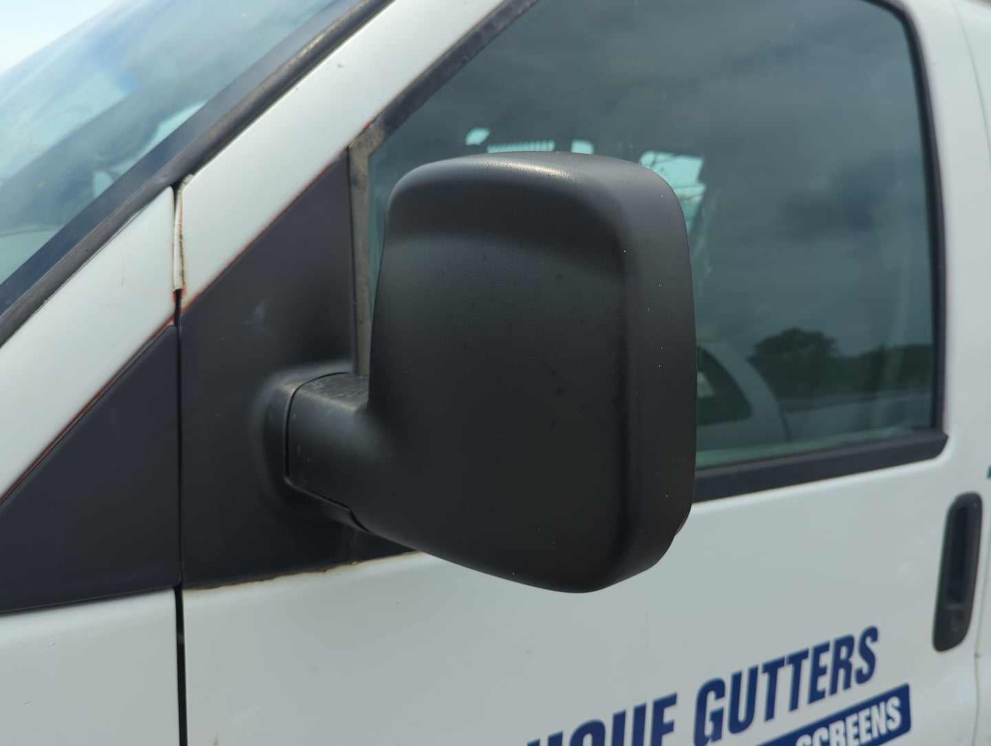 2003-2019 Gmc Savana 2500 Driver Side View Mirror - Left Door Mirror OEM Used - Oemusedautoparts1.com