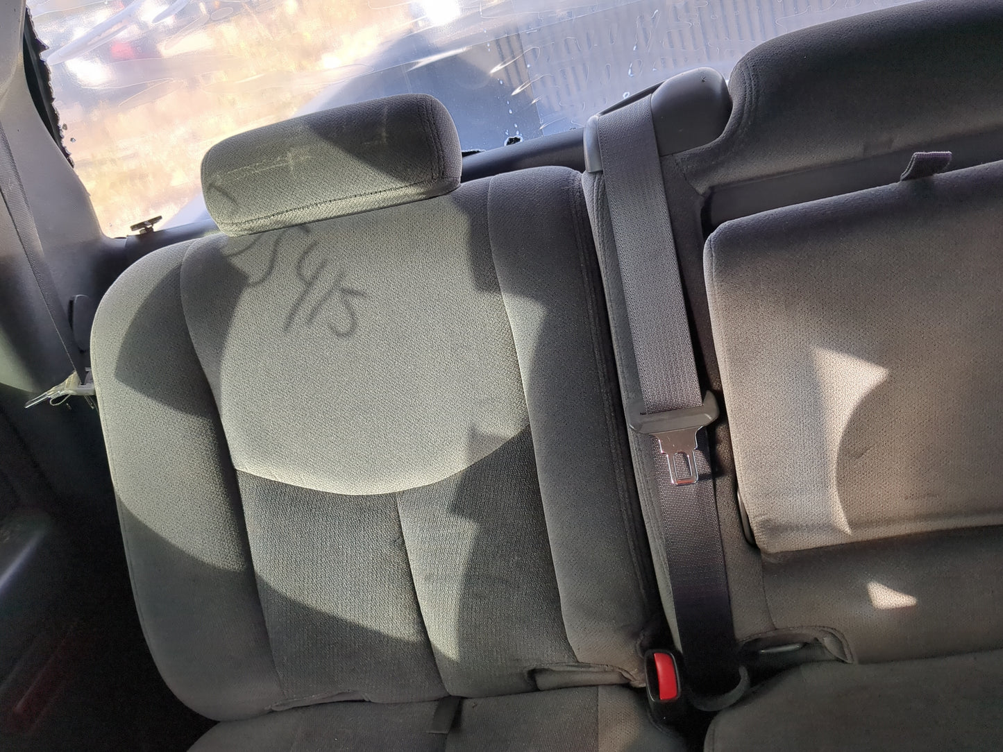 2005 Gmc Sierra 1500 Rear Seat Oem - Oemusedautoparts1.com