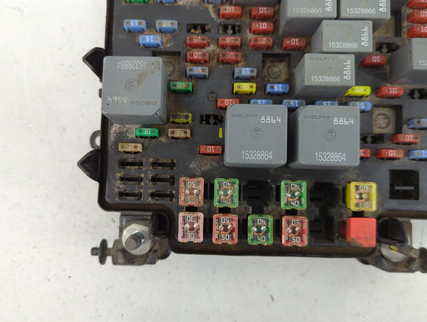 2003-2005 Gmc Sierra 1500 Fusebox Fuse Box Panel Relay Module P/N:15115615-02 Fits Fits 2003 2004 2005 2006 OEM Used Auto Pa