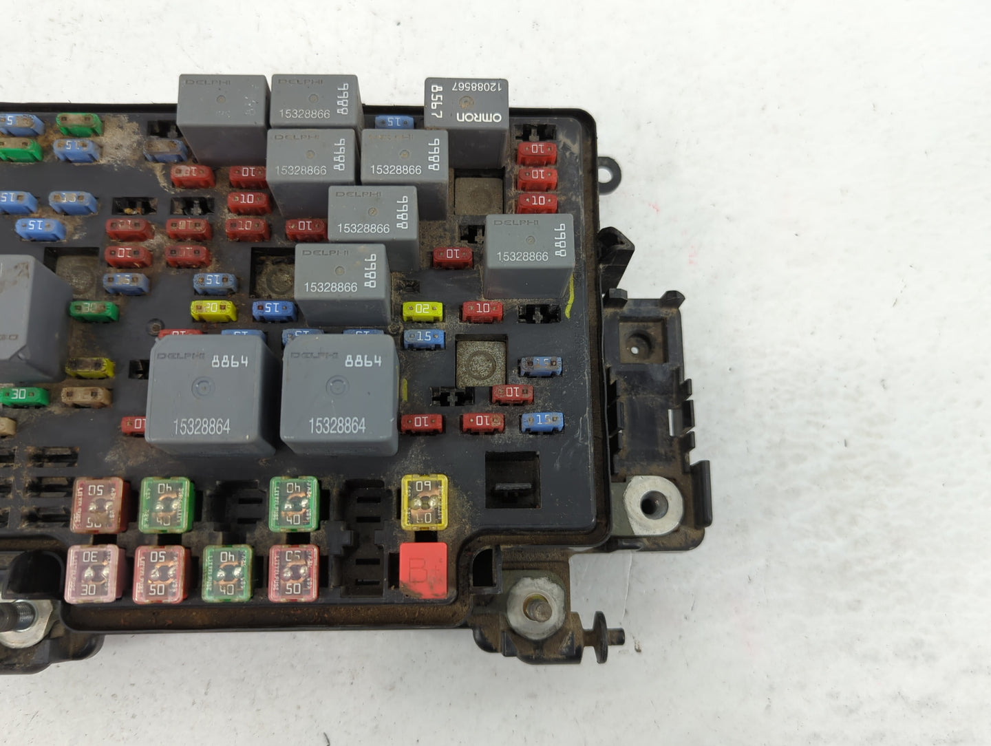 2003-2005 Gmc Sierra 1500 Fusebox Fuse Box Panel Relay Module P/N:15115615-02 Fits Fits 2003 2004 2005 2006 OEM Used Auto Pa