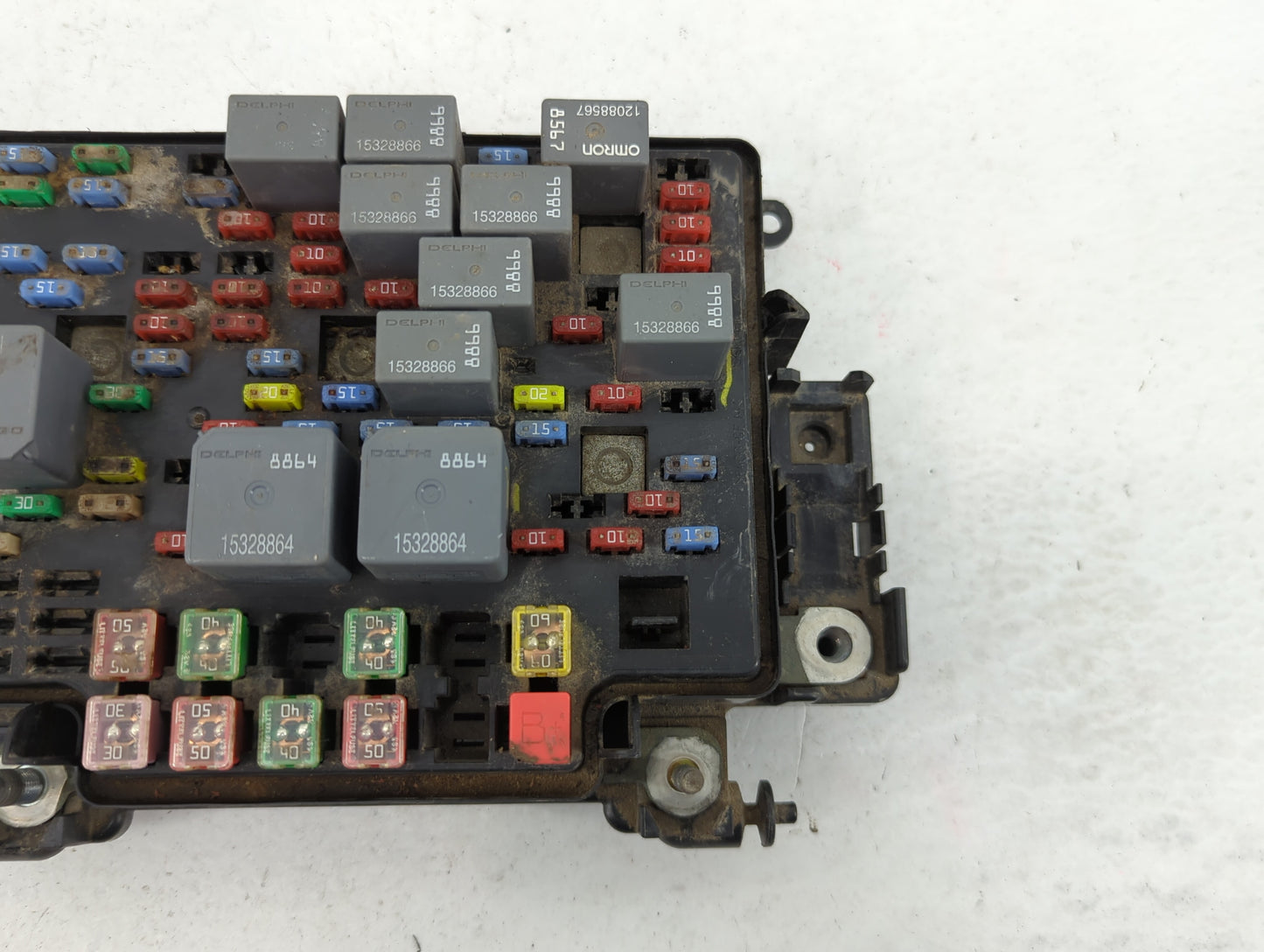 2003-2005 Gmc Sierra 1500 Fusebox Fuse Box Panel Relay Module P/N:15115615-02 Fits Fits 2003 2004 2005 2006 OEM Used Auto Pa