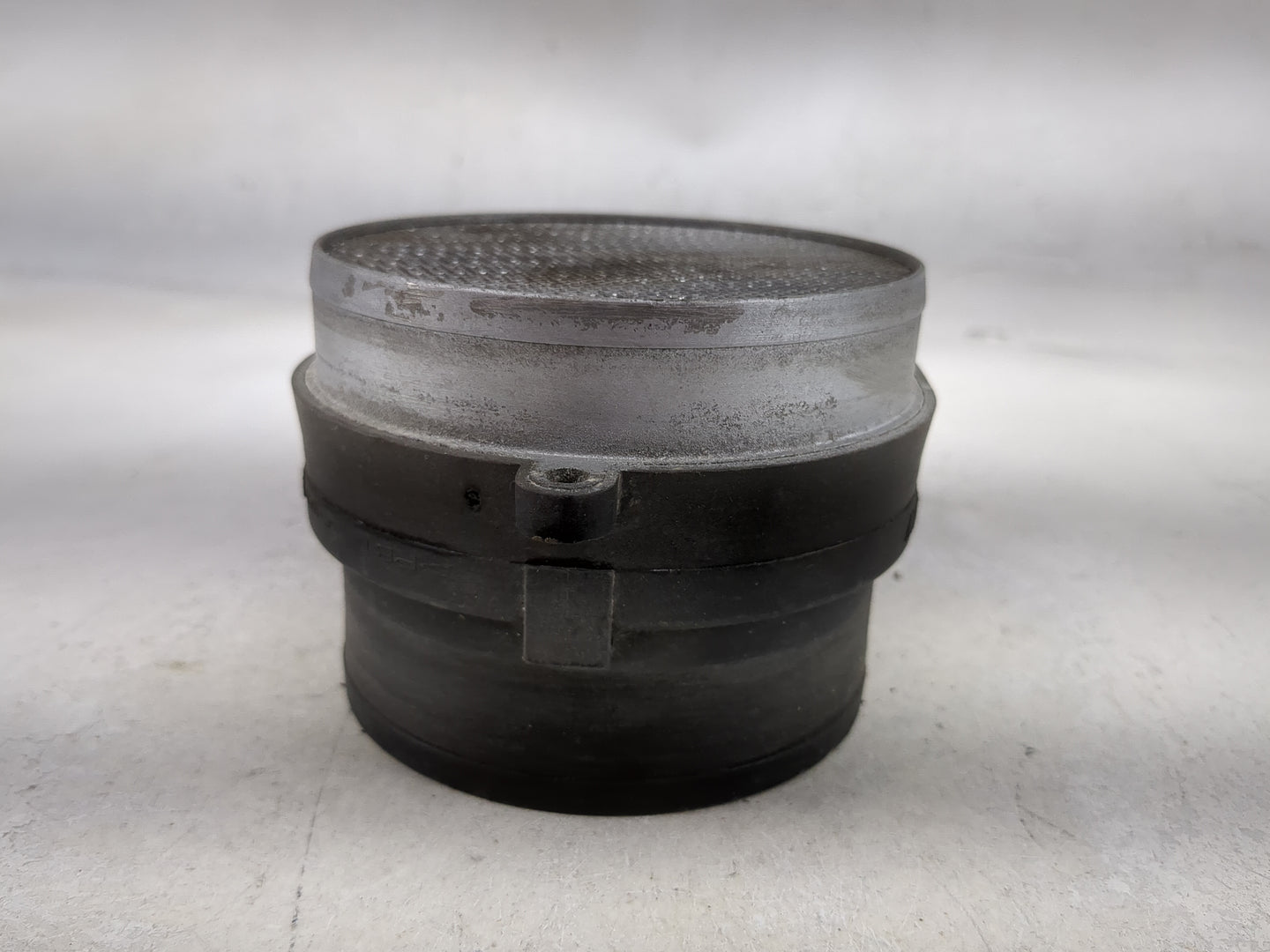 1999-2007 Gmc Sierra 1500 Mass Air Flow Meter Maf 1486635 - Oemusedautoparts1.com
