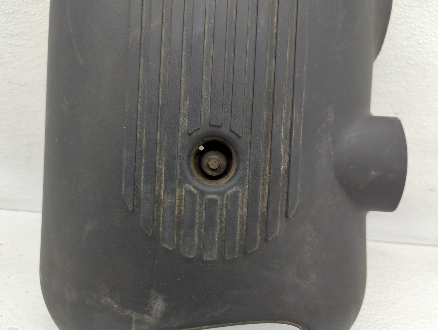 2005 Gmc Sierra 1500 Engine Cover - Oemusedautoparts1.com