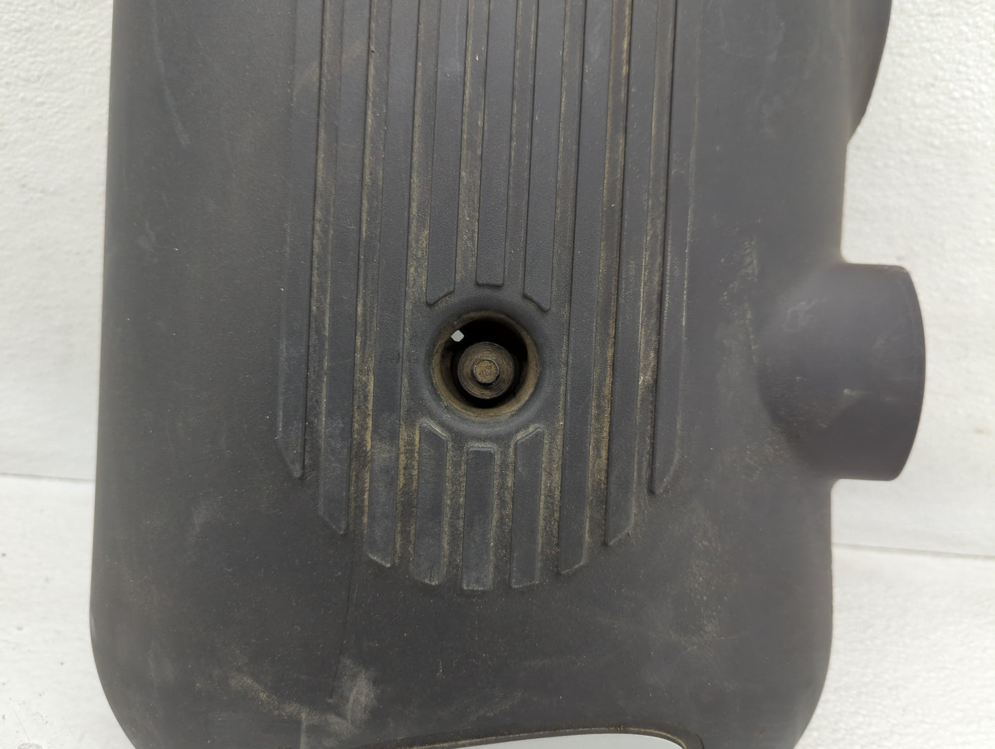 2005 Gmc Sierra 1500 Engine Cover - Oemusedautoparts1.com