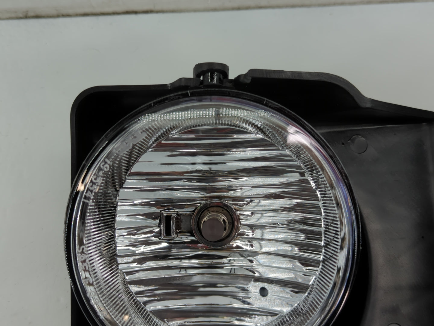 2004-2007 Gmc Sierra 1500 Passenger Right Oem Fog Light Lamp - Oemusedautoparts1.com