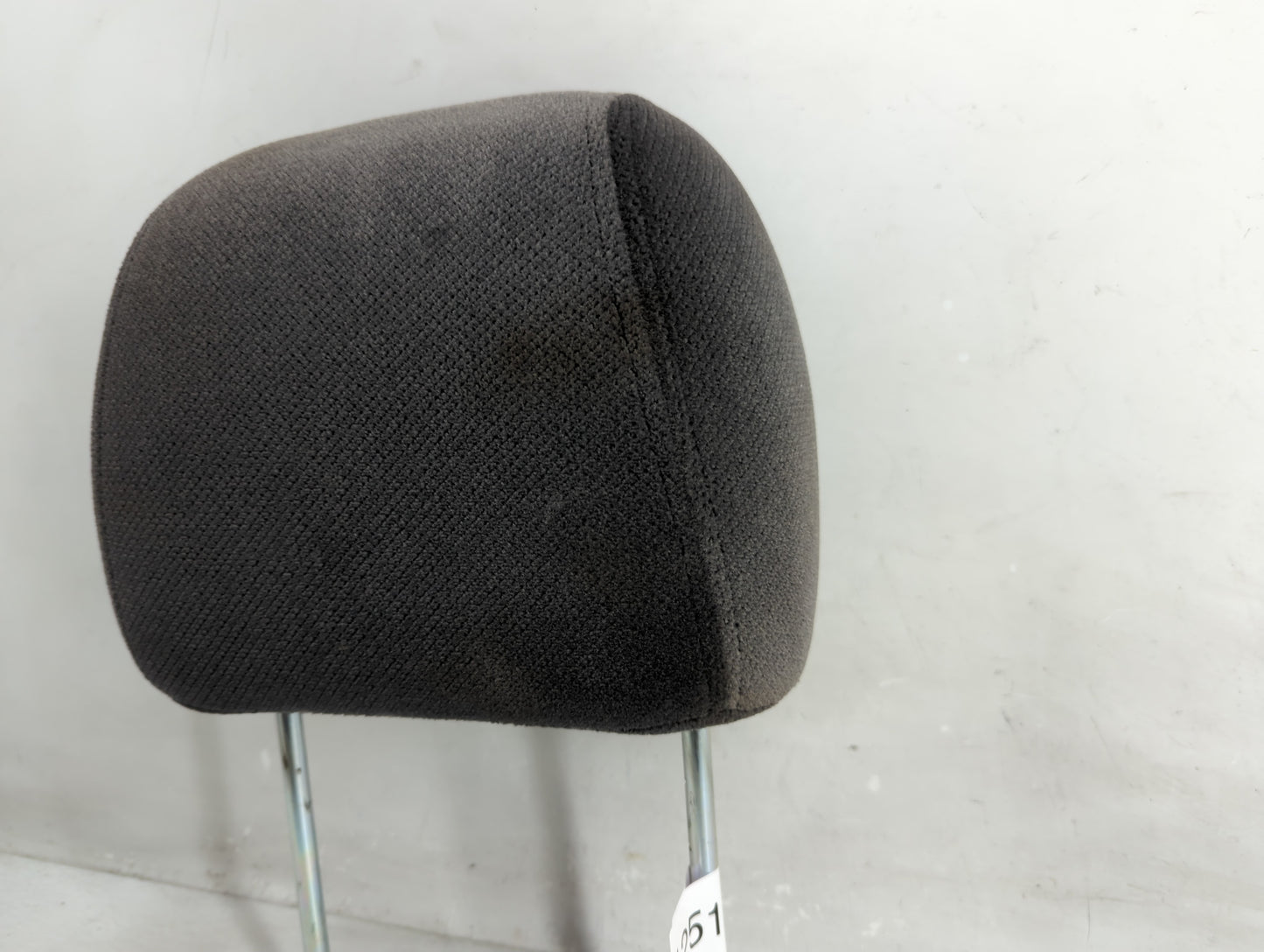 2005 Gmc Sierra 2500 Headrest Head Rest Front Driver Passenger Seat Fits OEM Used Auto Parts - Oemusedautoparts1.com