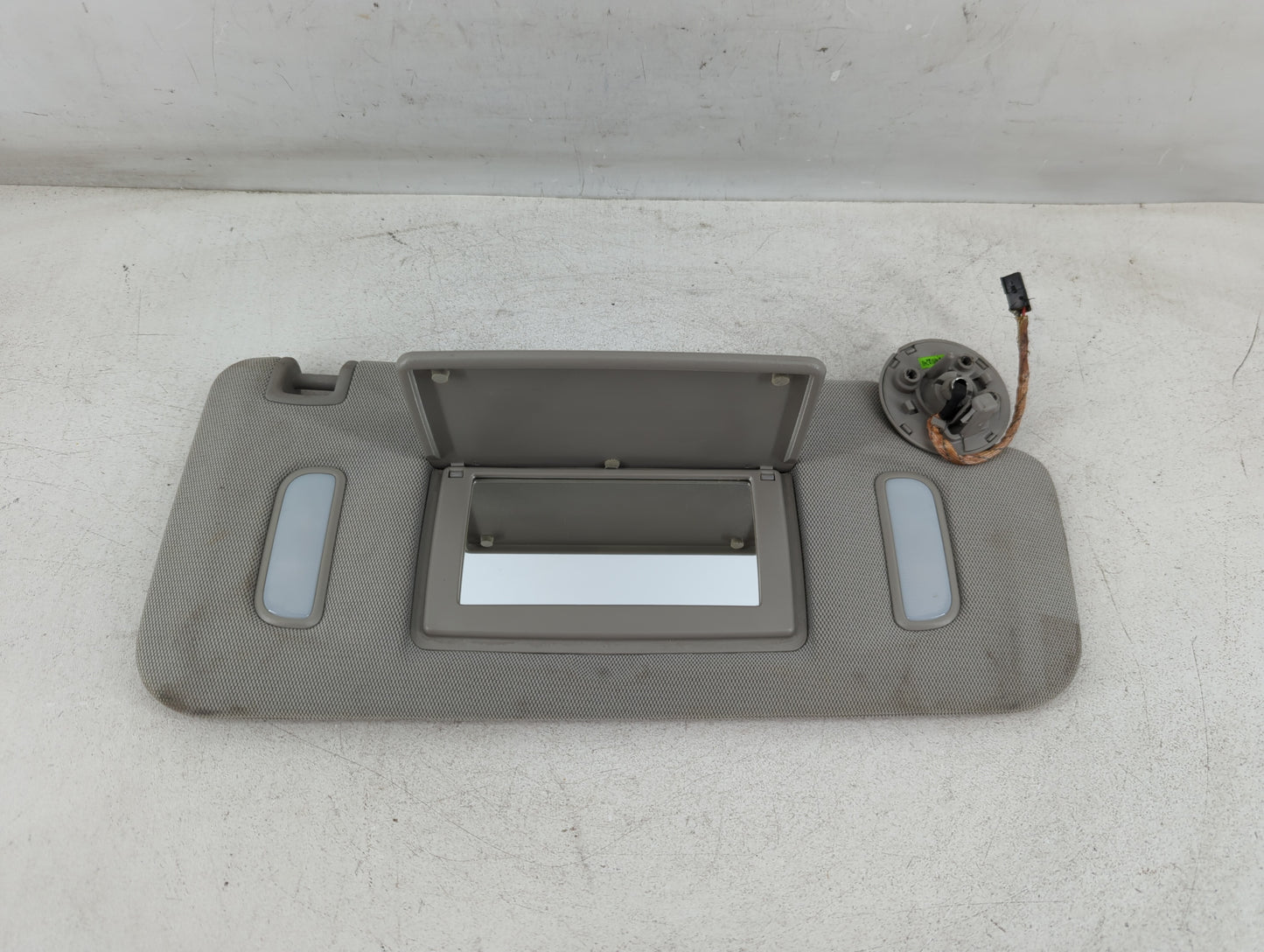 2010-2017 Gmc Terrain Sun Visor Shade Replacement Passenger Right Mirror Fits Fits 2010 2011 2012 2013 2014 2015 2016 2017 O