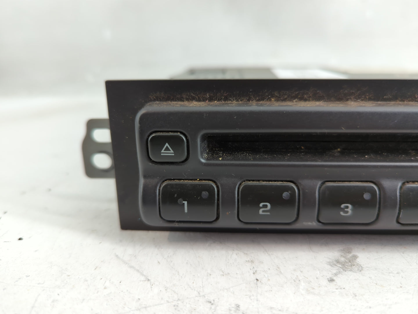 2003-2006 Gmc Yukon Radio AM FM Cd Player Receiver Replacement Fits Fits 2003 2004 2005 2006 OEM Used Auto Parts - Oemusedau