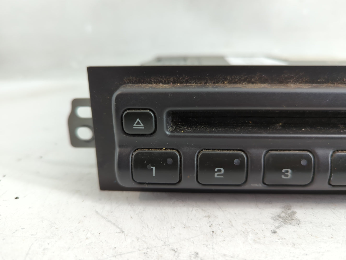 2003-2006 Gmc Yukon Radio AM FM Cd Player Receiver Replacement Fits Fits 2003 2004 2005 2006 OEM Used Auto Parts - Oemusedau