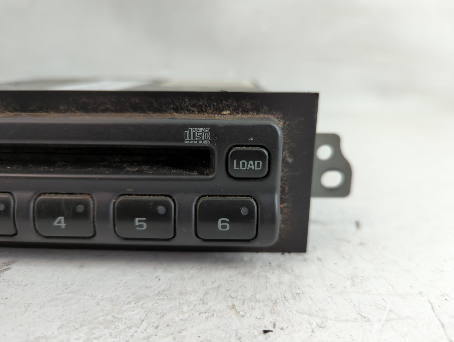 2003-2006 Gmc Yukon Radio AM FM Cd Player Receiver Replacement Fits Fits 2003 2004 2005 2006 OEM Used Auto Parts - Oemusedau