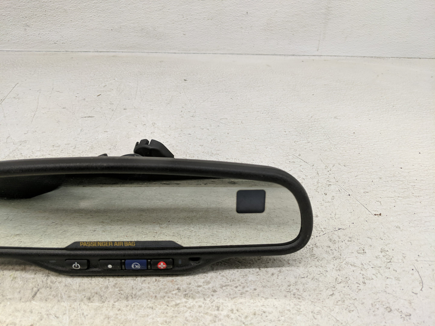2005 Gmc Yukon Interior Rear View Mirror Replacement OEM P/N:15176973 Fits OEM Used Auto Parts - Oemusedautoparts1.com