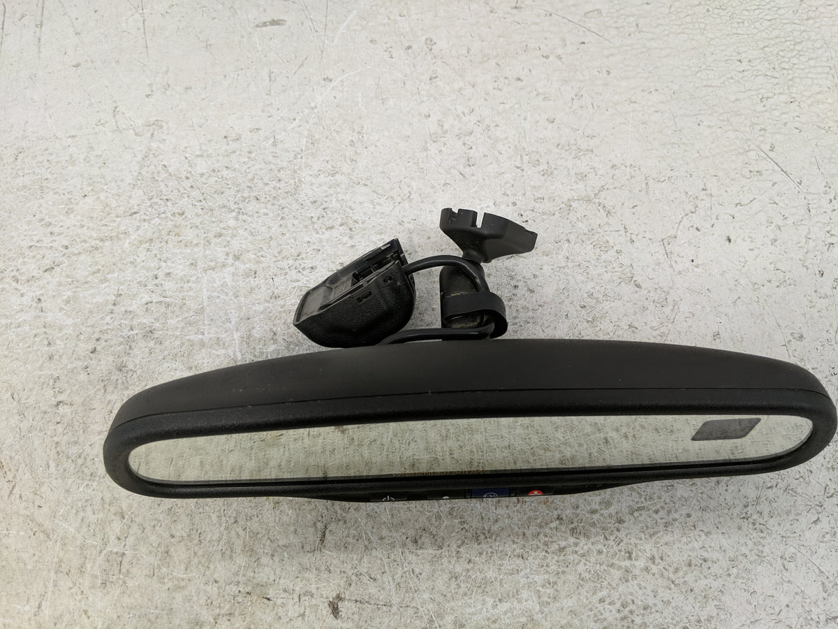 2005 Gmc Yukon Interior Rear View Mirror Replacement OEM P/N:15176973 Fits OEM Used Auto Parts - Oemusedautoparts1.com