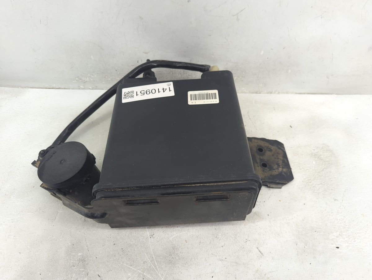 2005 Gmc Yukon Fuel Vapor Charcoal Canister - Oemusedautoparts1.com