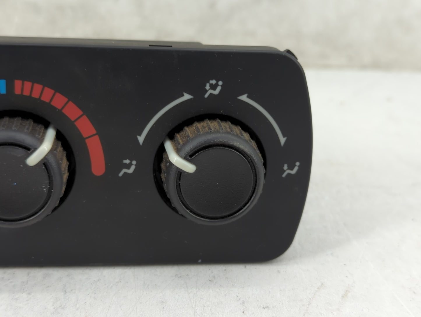 2003-2006 Gmc Yukon Climate Control Module Temperature AC/Heater Replacement P/N:15112018 Fits Fits 2003 2004 2005 2006 OEM 