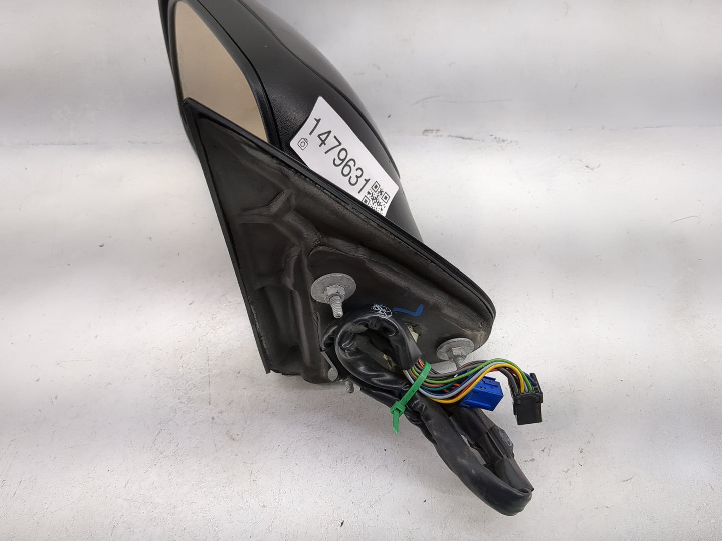 2003-2006 Gmc Yukon Driver Side View Mirror - Left Door Mirror OEM Used - Oemusedautoparts1.com