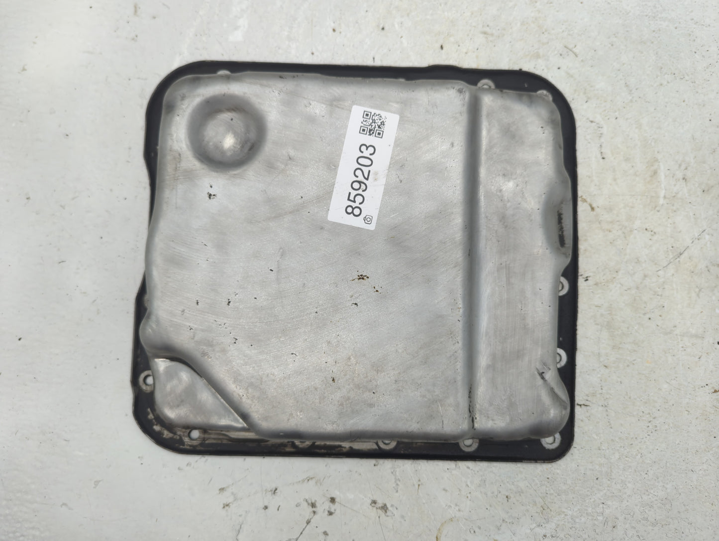 2000-2006 Gmc Yukon Xl Engine Oil Pan Fits Fits 1999 2000 2001 2002 2003 2004 2005 2006 2007 OEM Used Auto Parts - Oemusedau