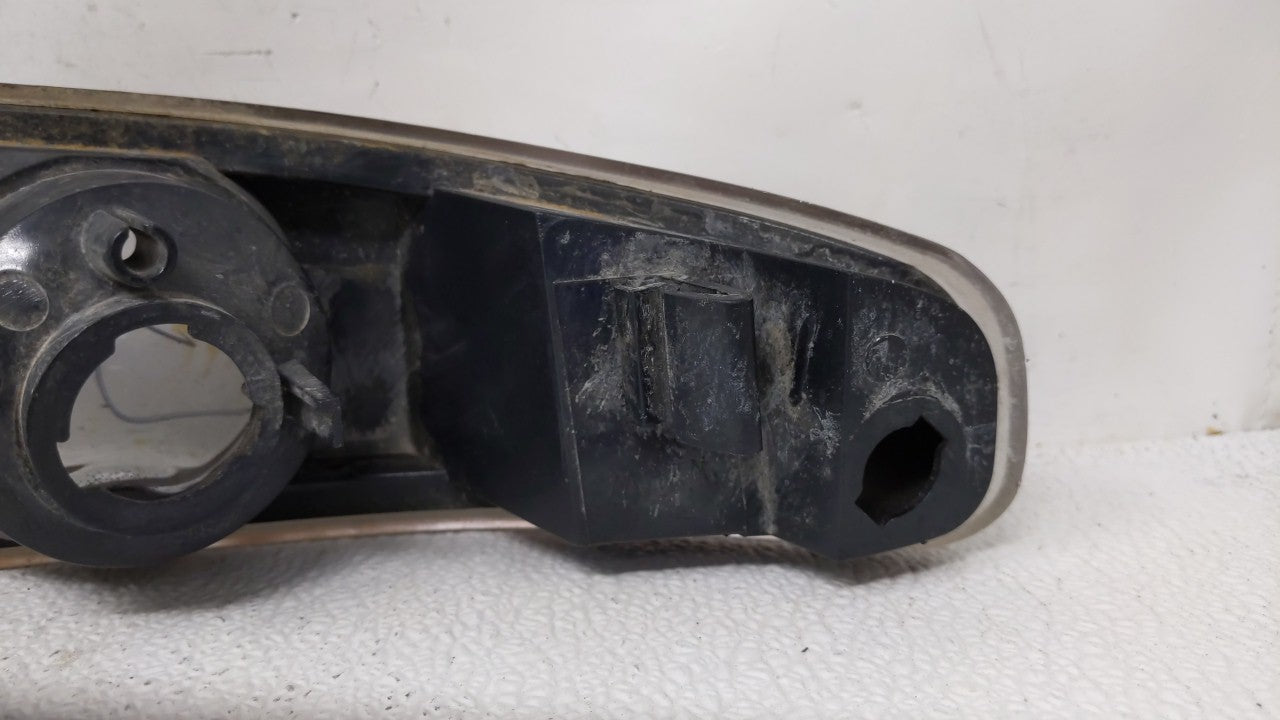 2001-2006 Gmc Yukon Xl 1500 Driver Left Oem Front Light Lamp - Oemusedautoparts1.com