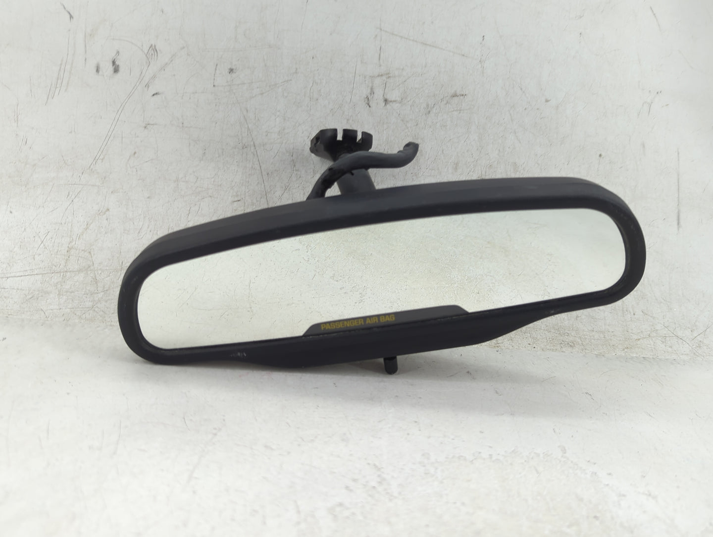 2005 Gmc Yukon Xl 1500 Interior Rear View Mirror Replacement OEM P/N:E11015885 Fits OEM Used Auto Parts - Oemusedautoparts1.