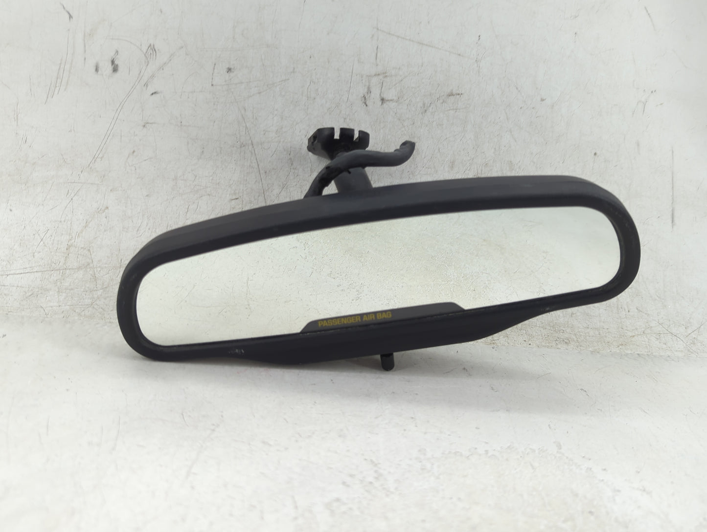 2005 Gmc Yukon Xl 1500 Interior Rear View Mirror Replacement OEM P/N:E11015885 Fits OEM Used Auto Parts - Oemusedautoparts1.