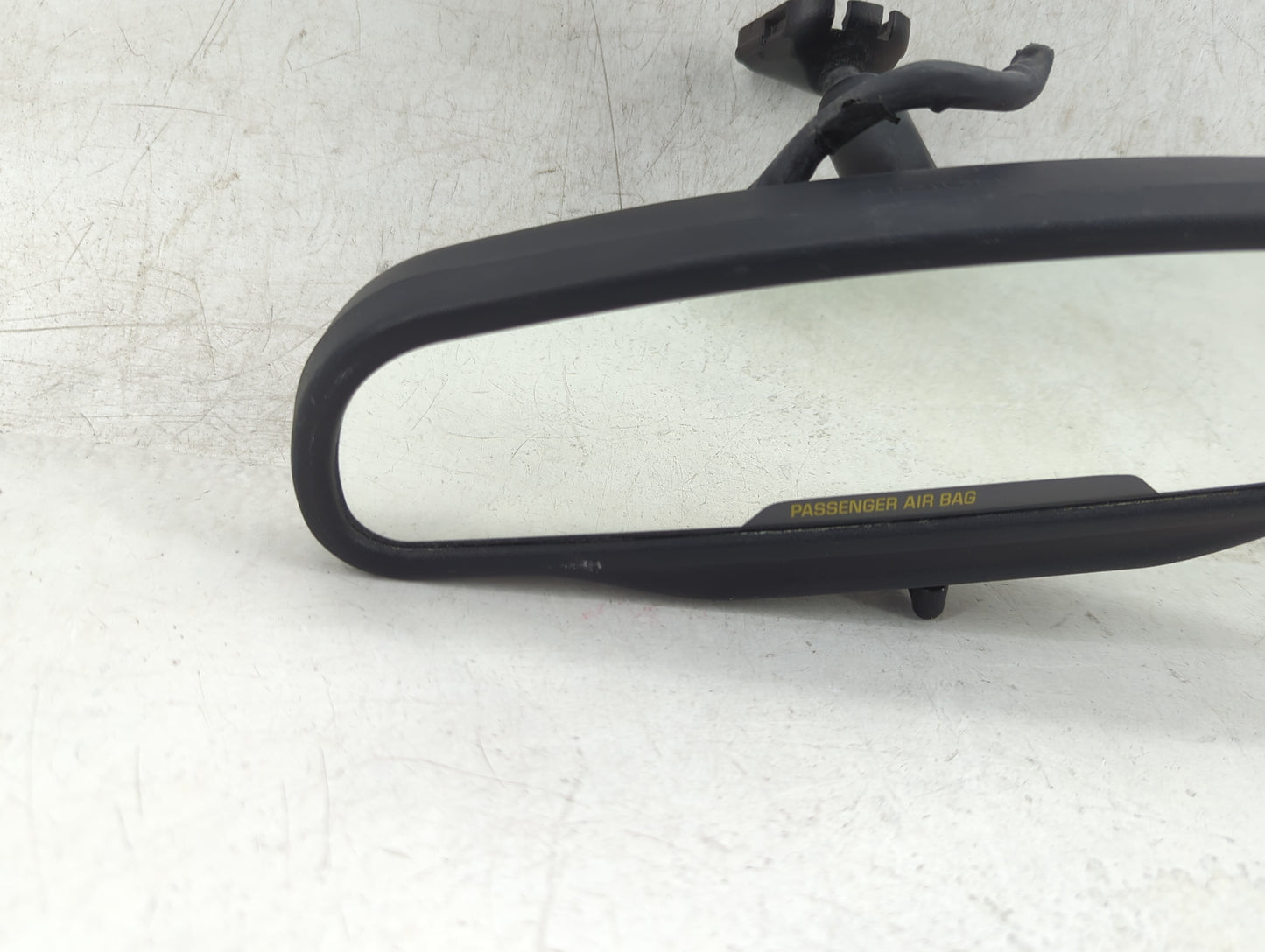 2005 Gmc Yukon Xl 1500 Interior Rear View Mirror Replacement OEM P/N:E11015885 Fits OEM Used Auto Parts - Oemusedautoparts1.