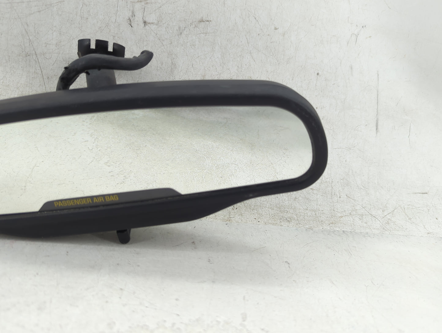 2005 Gmc Yukon Xl 1500 Interior Rear View Mirror Replacement OEM P/N:E11015885 Fits OEM Used Auto Parts - Oemusedautoparts1.