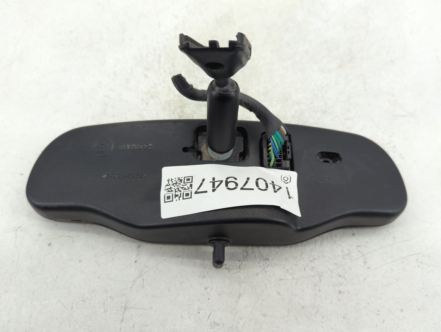 2005 Gmc Yukon Xl 1500 Interior Rear View Mirror Replacement OEM P/N:E11015885 Fits OEM Used Auto Parts - Oemusedautoparts1.