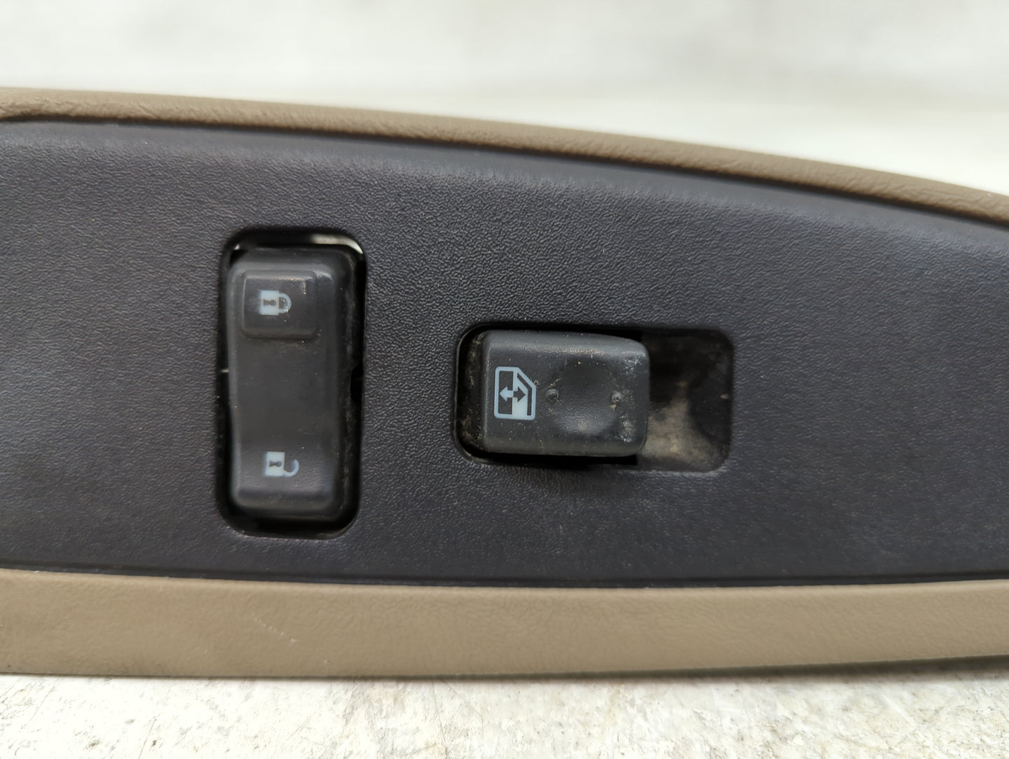 2003-2006 Gmc Yukon Xl 1500 Master Power Window Switch Replacement Driver Side Left P/N:21997591 Fits Fits 2003 2004 2005 20