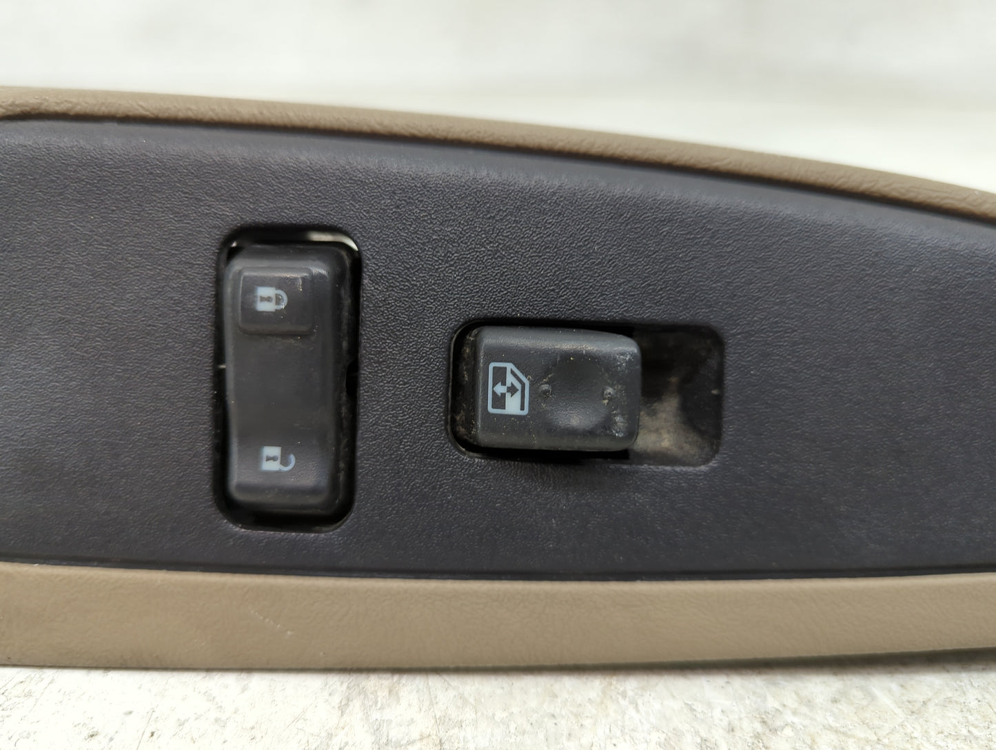 2003-2006 Gmc Yukon Xl 1500 Master Power Window Switch Replacement Driver Side Left P/N:21997591 Fits Fits 2003 2004 2005 20