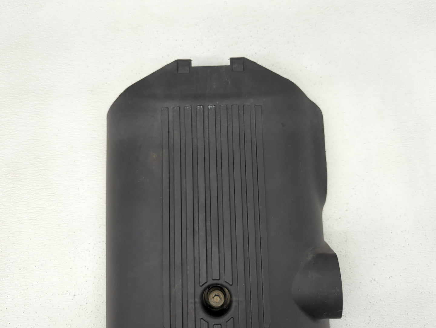 2005 Gmc Yukon Xl 1500 Engine Cover - Oemusedautoparts1.com