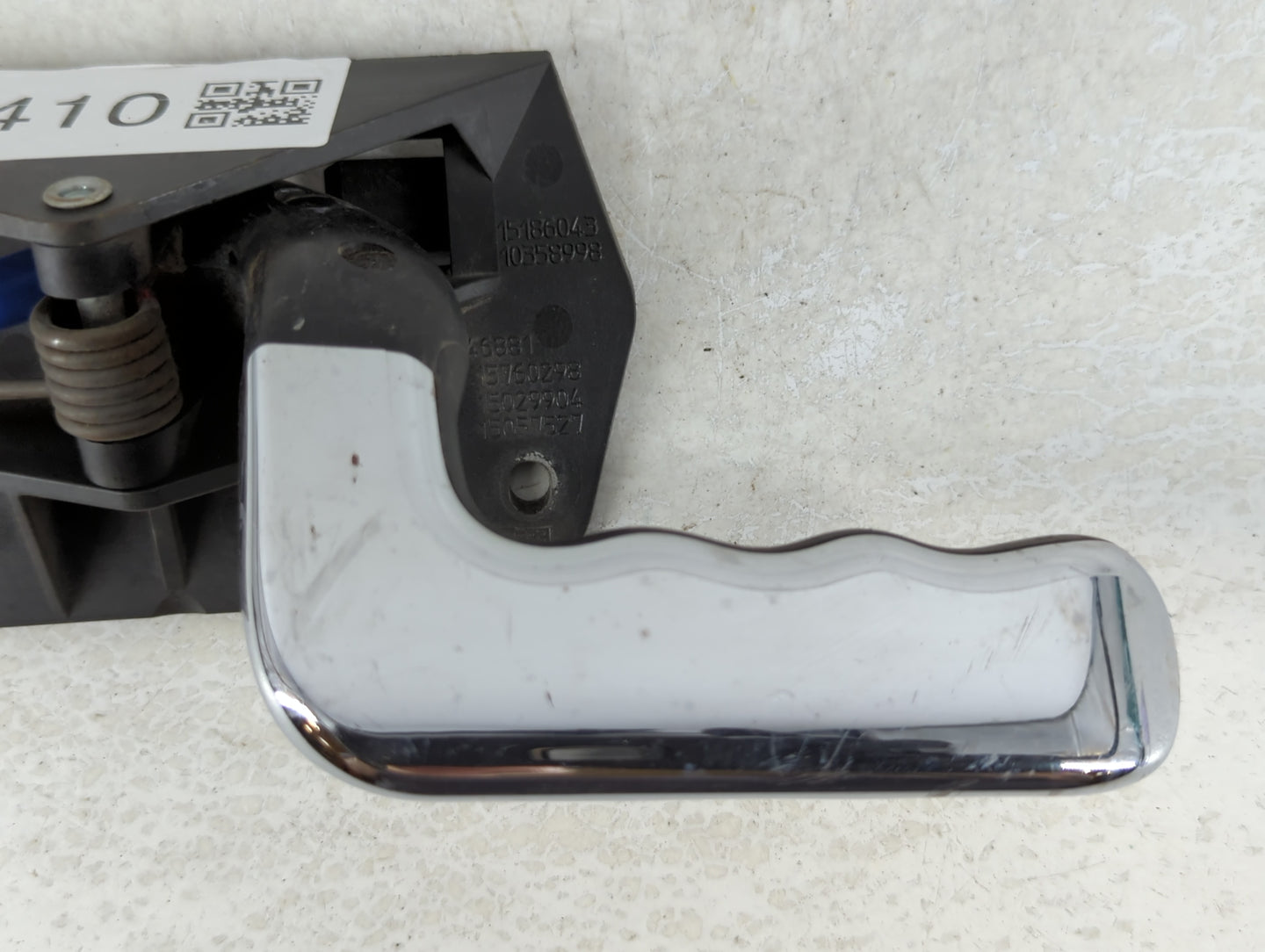 2000 Yukon Xl 1500 Passenger Front Right Door Handle Exterior Assembly - Oemusedautoparts1.com