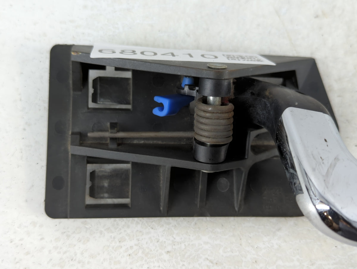 2000 Yukon Xl 1500 Passenger Front Right Door Handle Exterior Assembly - Oemusedautoparts1.com