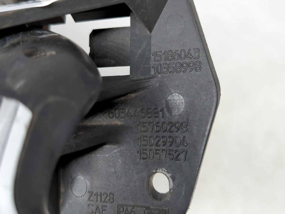 2000 Yukon Xl 1500 Passenger Front Right Door Handle Exterior Assembly - Oemusedautoparts1.com