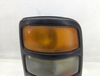 2004-2006 Gmc Yukon Xl 1500 Tail Light Assembly Passenger Right OEM P/N:15224182 Fits Fits 2004 2005 2006 OEM Used Auto Part