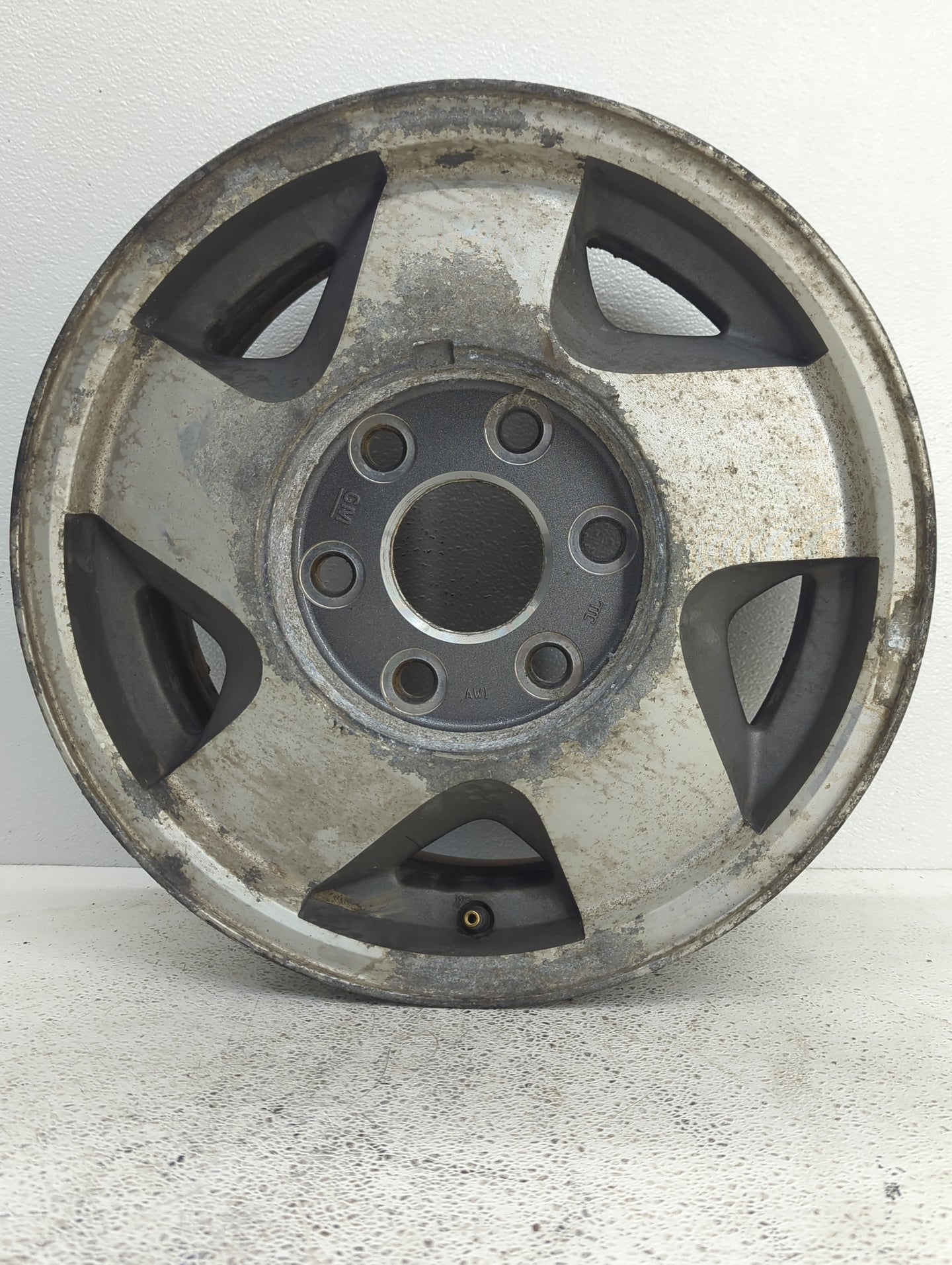 Gmt K1500 Wheel Rim Oem - Oemusedautoparts1.com