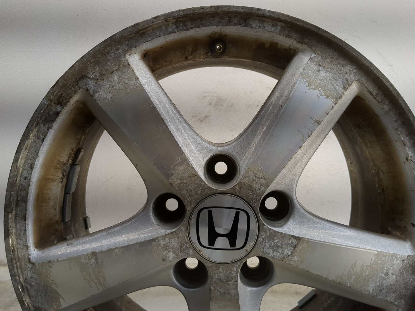 2003-2005 Honda Accord Oem Wheel Rim - Oemusedautoparts1.com