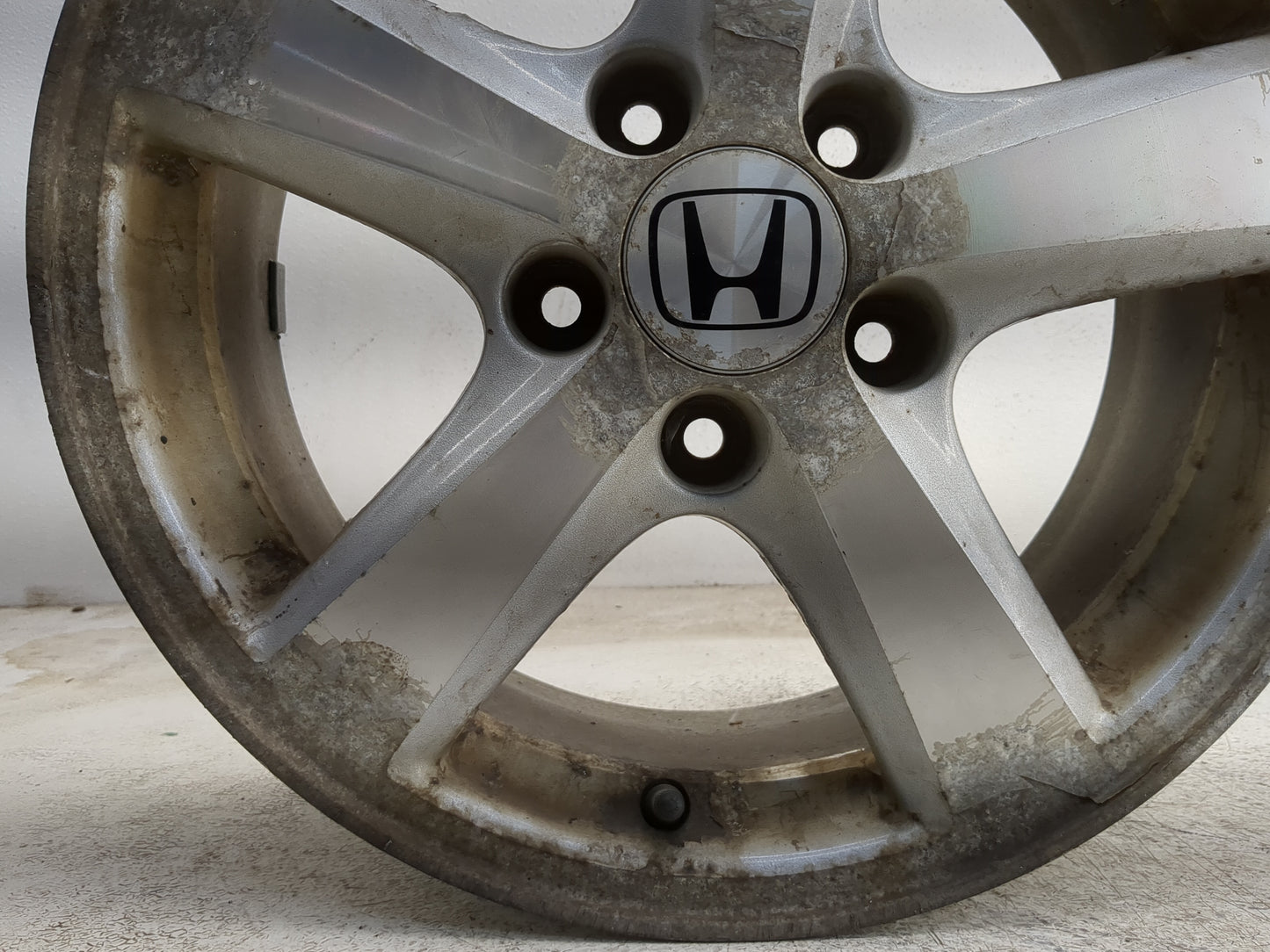 2003-2005 Honda Accord Oem Wheel Rim - Oemusedautoparts1.com