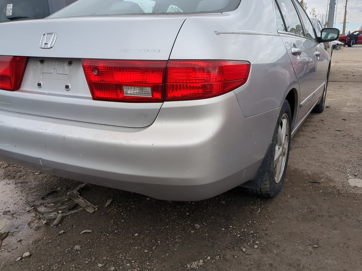 2003-2005 Honda Accord Rear Bumper Assembly Oem - Oemusedautoparts1.com