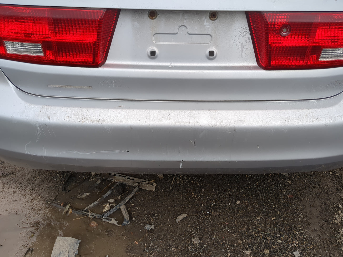 2003-2005 Honda Accord Rear Bumper Assembly Oem - Oemusedautoparts1.com