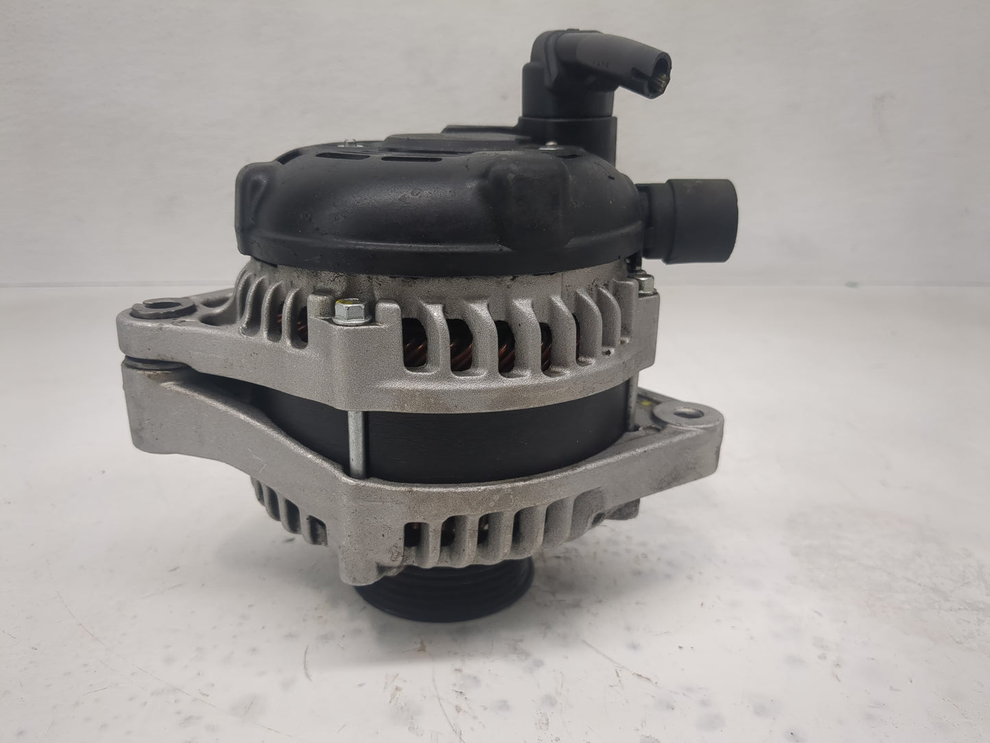 2004-2007 Honda Accord Alternator Replacement Generator Charging Assembly Engine OEM P/N:TN104210-4480 Fits OEM Used Auto Pa
