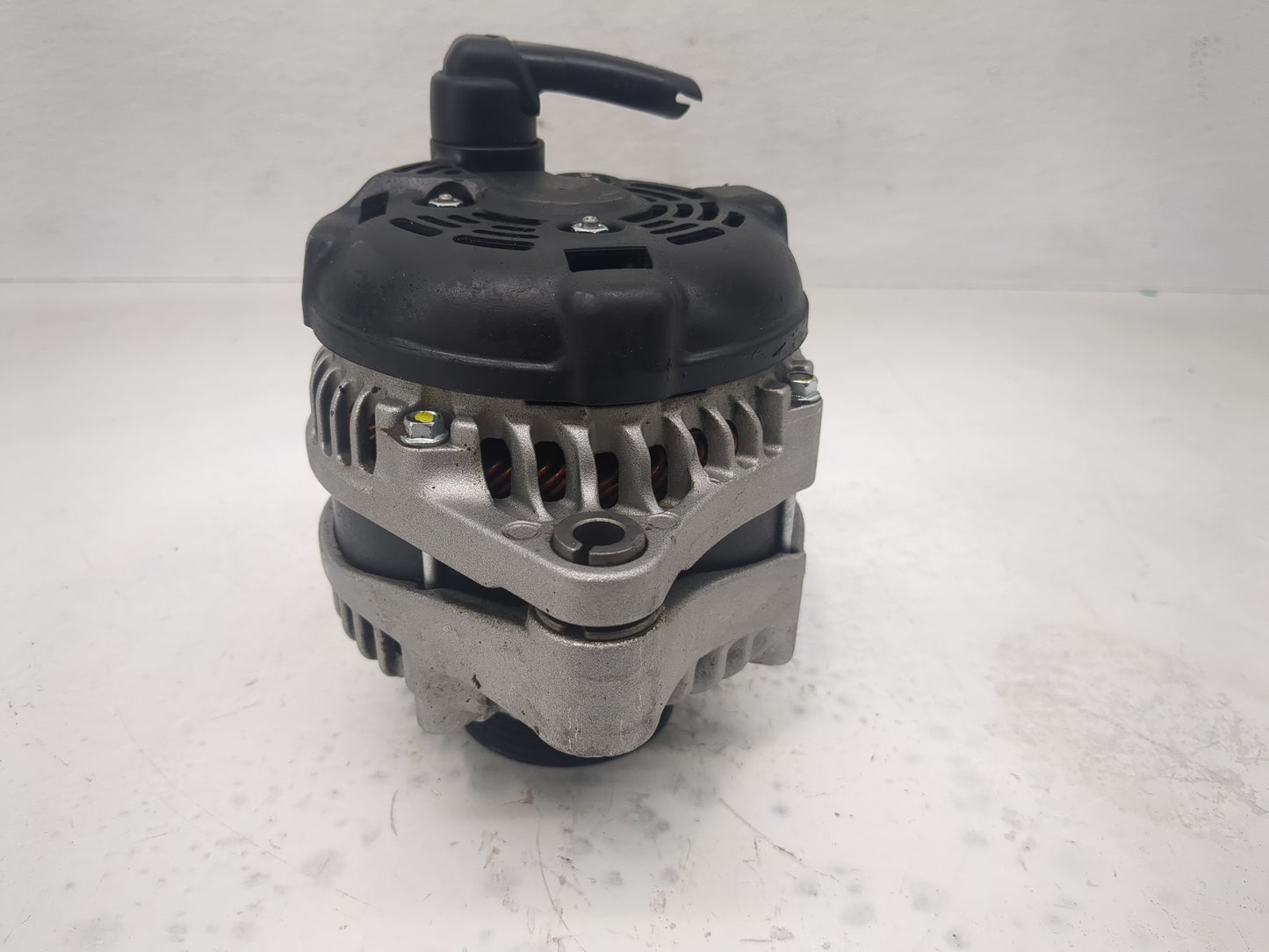 2004-2007 Honda Accord Alternator Replacement Generator Charging Assembly Engine OEM P/N:TN104210-4480 Fits OEM Used Auto Pa