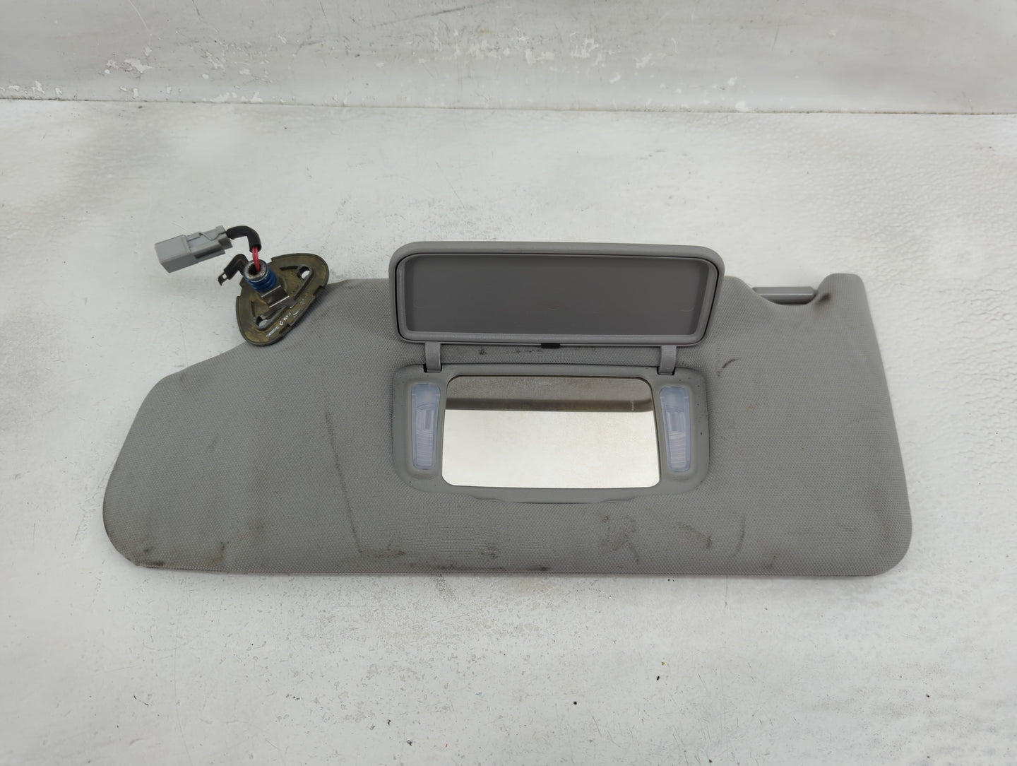 2003-2007 Honda Accord Sun Visor Shade Replacement Driver Left Mirror Fits Fits 2003 2004 2005 2006 2007 OEM Used Auto Parts