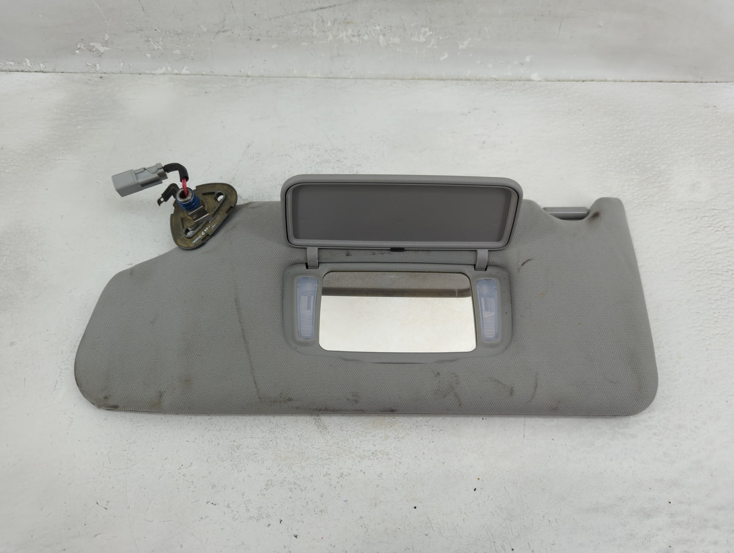 2003-2007 Honda Accord Sun Visor Shade Replacement Driver Left Mirror Fits Fits 2003 2004 2005 2006 2007 OEM Used Auto Parts