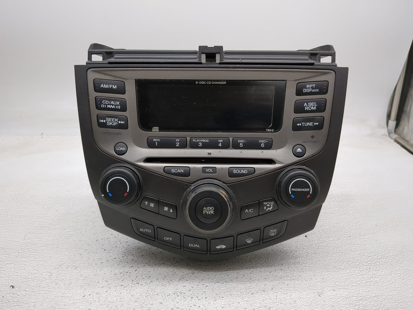 2004-2007 Honda Accord Radio AM FM Cd Player Receiver Replacement P/N:39175-SDA-L120-M2 Fits Fits 2004 2005 2006 2007 OEM Us