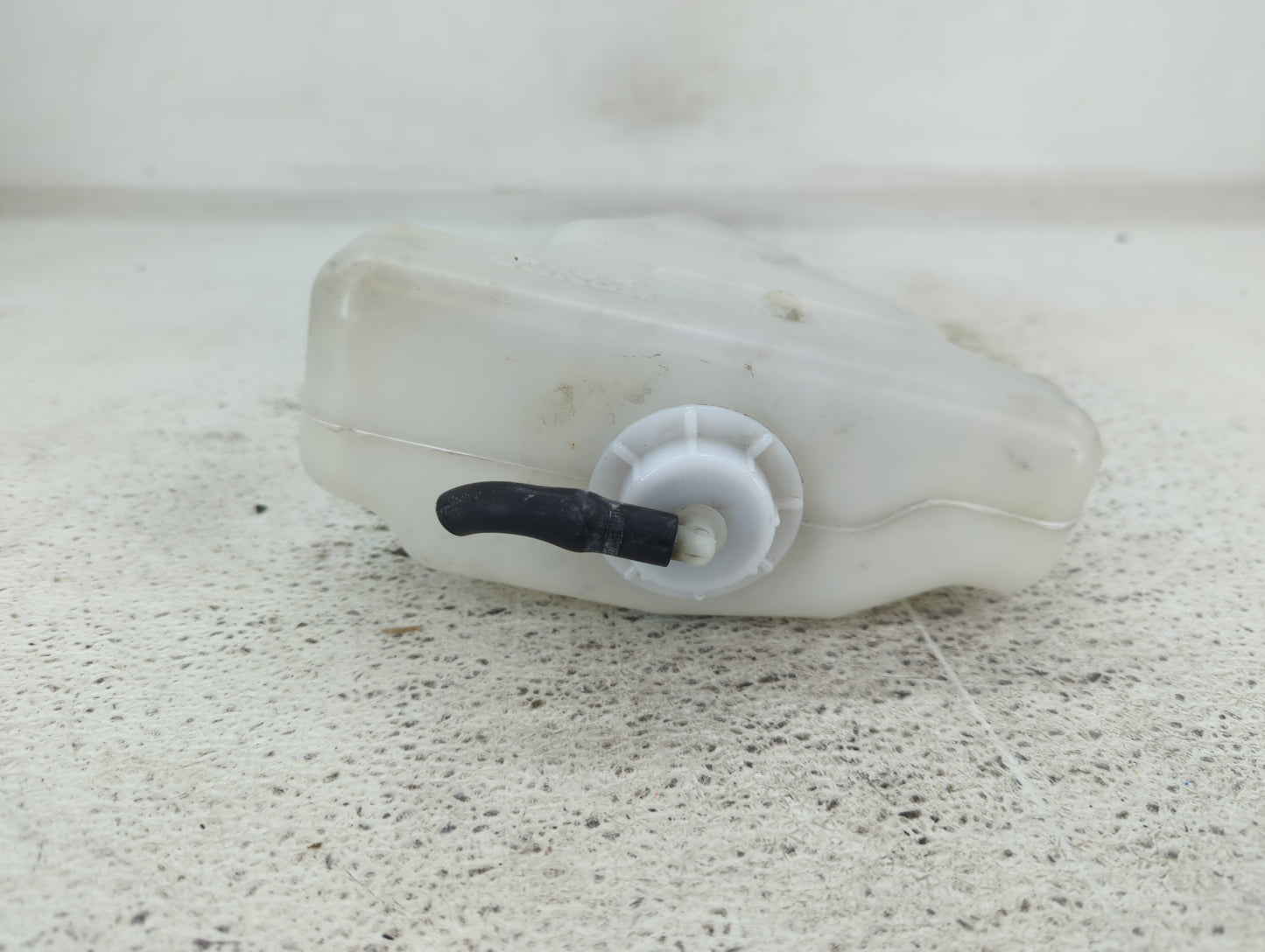 2003-2007 Honda Accord Radiator Coolant Overflow Expansion Tank Bottle 1432396 - Oemusedautoparts1.com