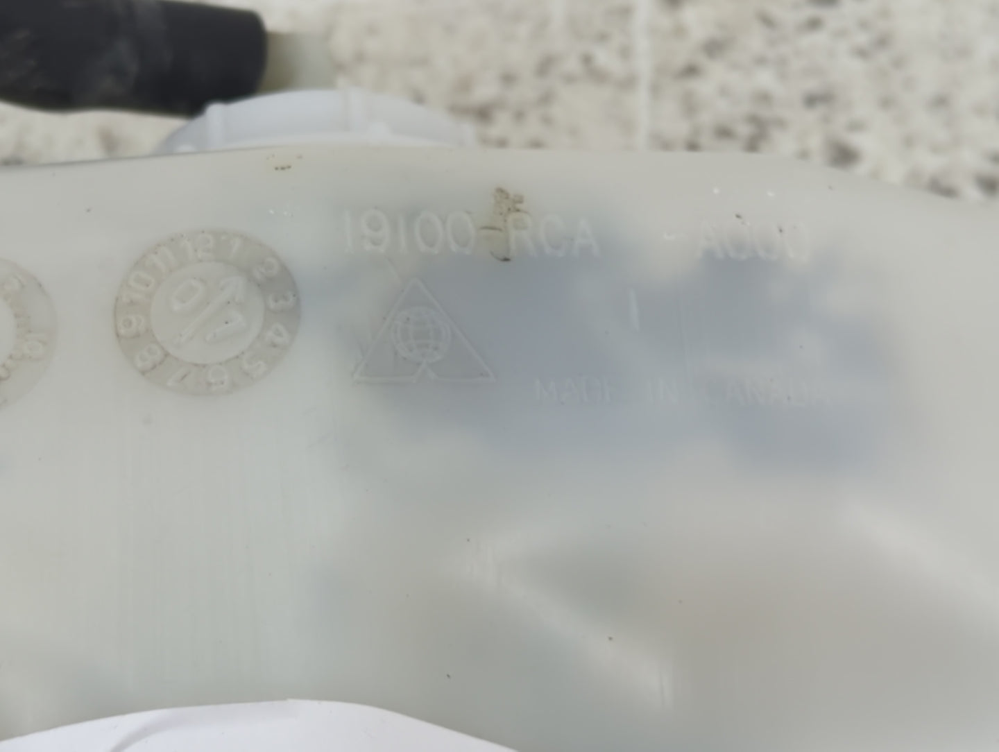 2003-2007 Honda Accord Radiator Coolant Overflow Expansion Tank Bottle 1432396 - Oemusedautoparts1.com