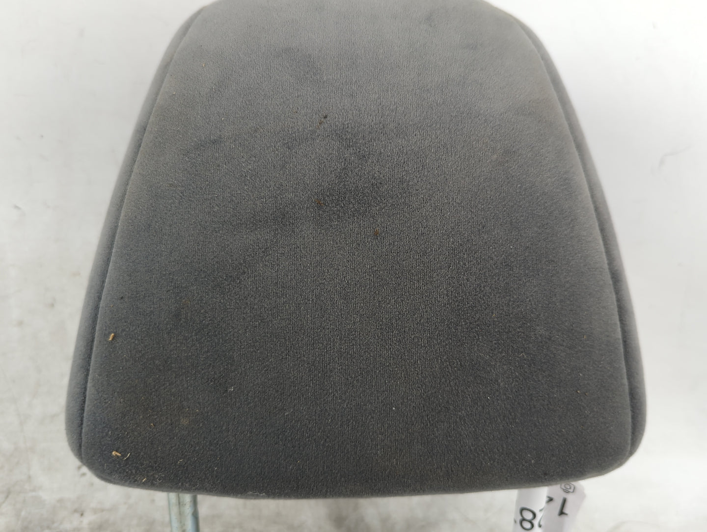 2005-2007 Honda Accord Headrest Head Rest Rear Seat Fits Fits 2005 2006 2007 OEM Used Auto Parts - Oemusedautoparts1.com