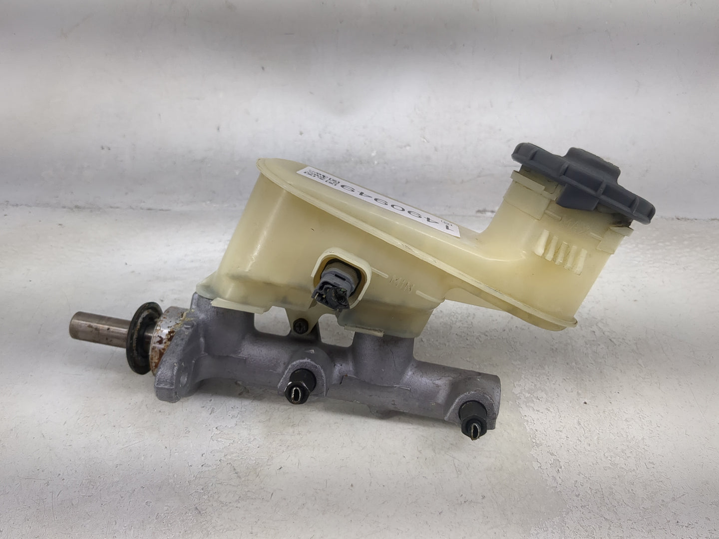 2005-2007 Honda Accord Brake Master Cylinder 1490949 - Oemusedautoparts1.com