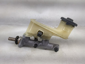 compare product 2005-2007 Honda Accord Brake Master Cylinder 1490949