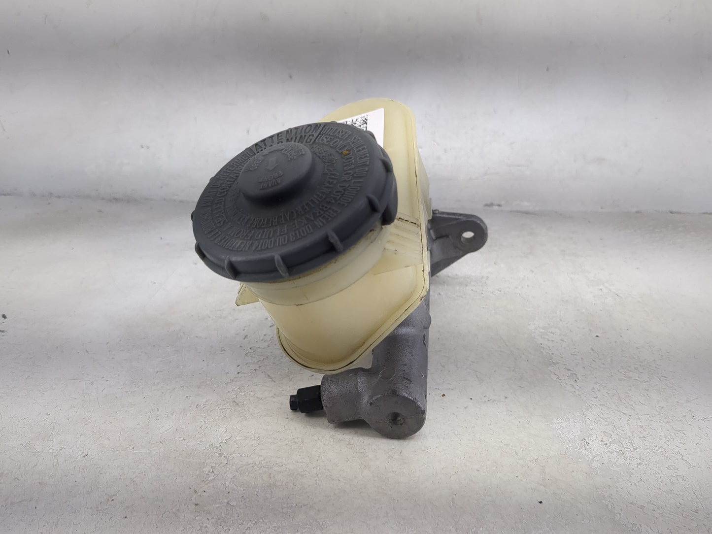 2005-2007 Honda Accord Brake Master Cylinder 1490949 - Oemusedautoparts1.com